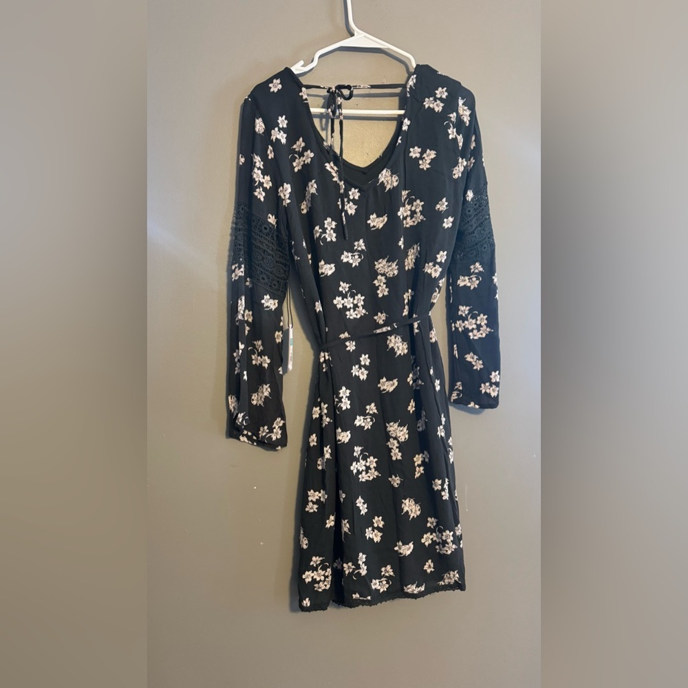NWT Dex Navy Floral Long Sleeve Dress - Picture 3 of 3